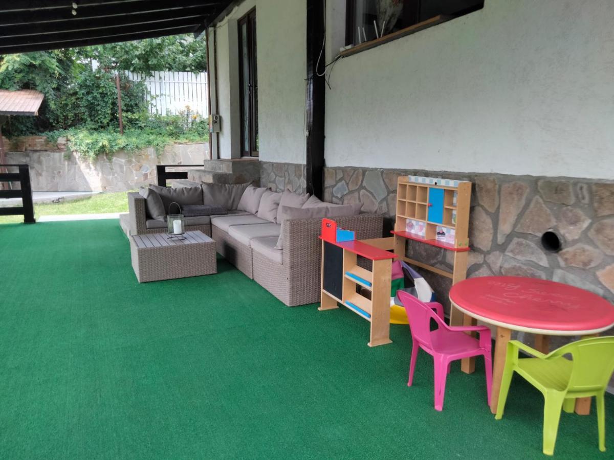 Vila Roxana Pangarati Экстерьер фото